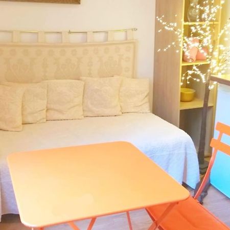 Small Luxurious Room In The Heart Of Saint Germain París Exterior foto